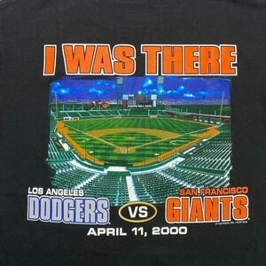 Vintage 2000s San Francisco‎ Giants vs LA Dodgers baseball shirt
